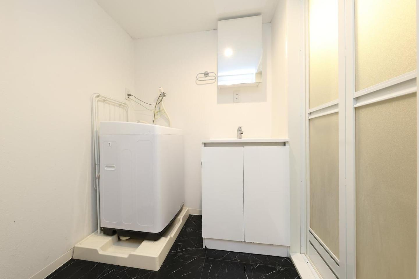 Koma 6 Minutes Walk From Asakusa Sta Prefektura Tokio